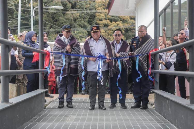 Pelabuhan Batu Horbo di Kecamatan Silahisabungan dan KMP Jurung-jurung Resmi Beroperasi