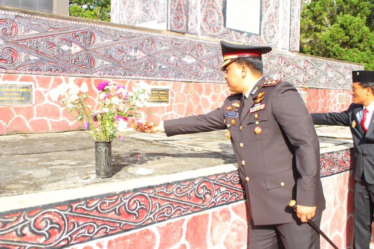 Kapolres Toba Irup Ziarah Nasional di Makam Raja Sisingamangaraja XII