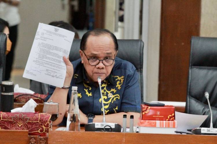 Komisi II DPR RI Minta Pemerintah Cairkan Gaji 300 Kepala Desa di Simalungun