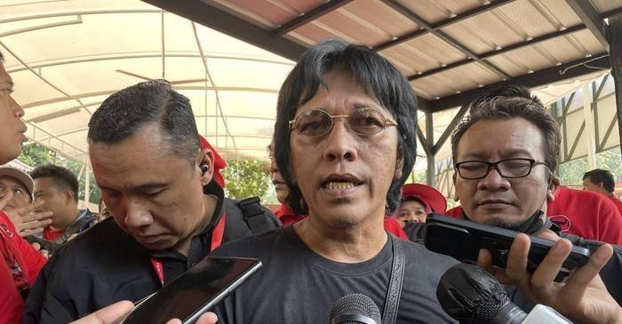 Adian Napitupulu Dirawat di RS Singapura, Deddy Sitorus: Dia Kerja Terlalu Keras