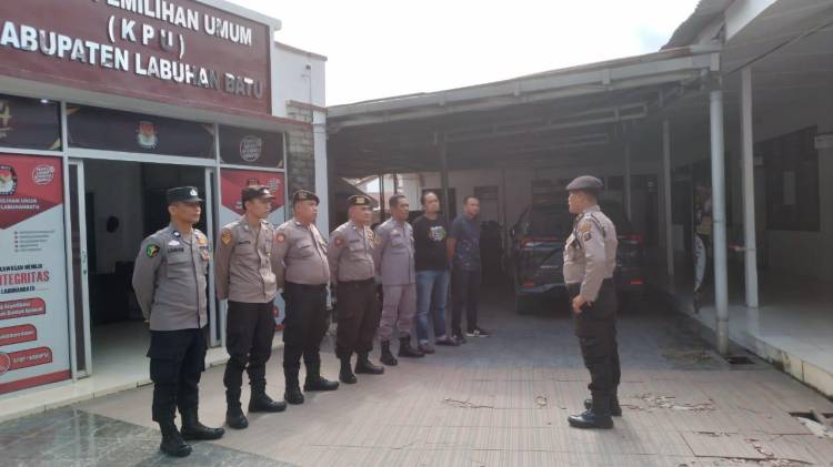 Surat Suara Masuk, Polres Perketat Pengamanan di KPU Labuhanbatu dan Labura