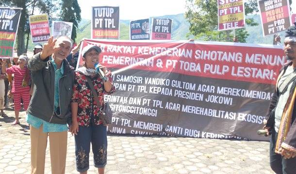 Ratusan Warga Unjuk Rasa Desak Bupati Samosir Tutup PT TPL