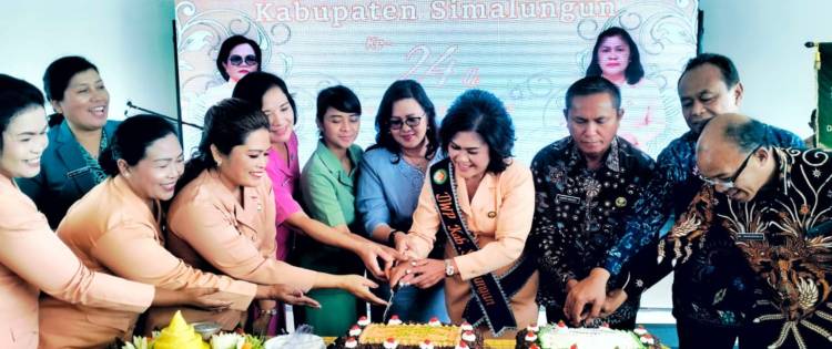 Dharma Wanita Simalungun Juara 1 Lomba e-Reporting Tingkat Sumut
