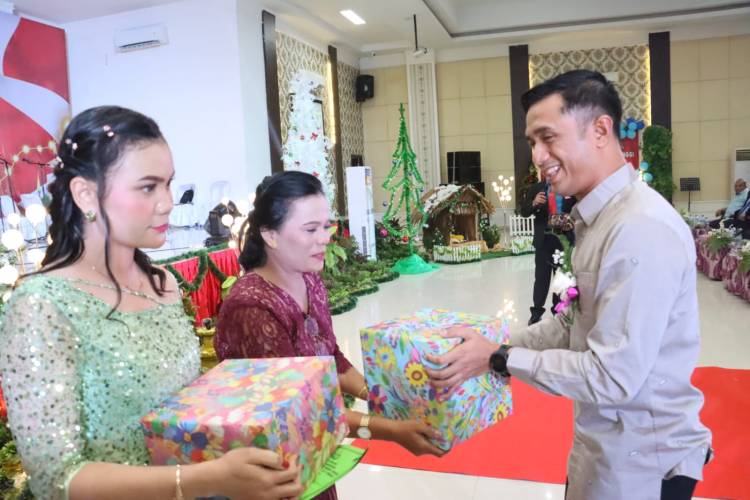 Polres Tebingtinggi dan RS Bhayangkara Rayakan Natal dengan Penuh Suka Cita