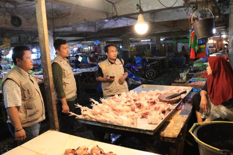 Satgas Pangan Polres Labuhanbatu Cek Ketersediaan Sembako di Pasar Jelang Nataru