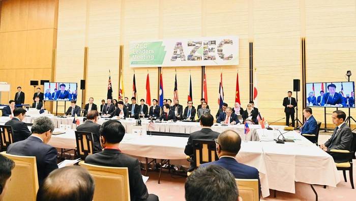 Jokowi Paparkan Indonesian Way of Just Energy Transition di KTT AZEC