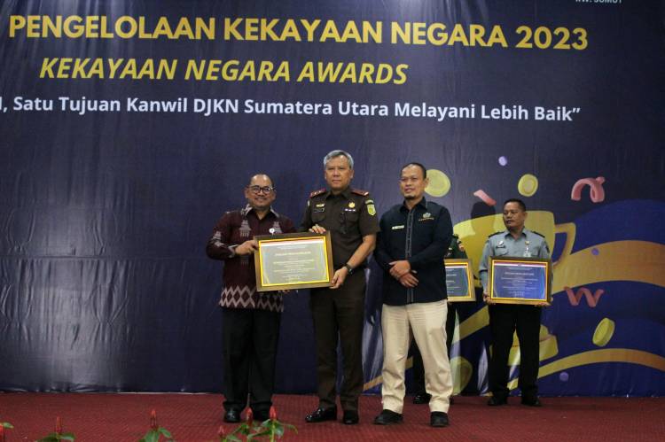 Kejati Sumut Pemenang I Pengelolaan BMN yang Produktif dari Dirjen Kekayaan Negara