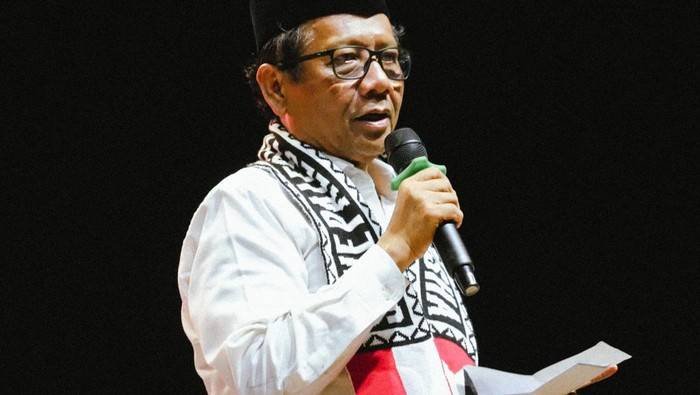 Mahfud: Tekanan Politik Kalau dari Pemerintah Tidak Usah Dilawan