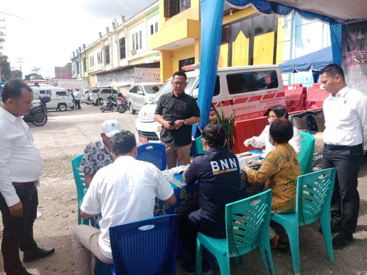 Pastikan Pemudik Nataru Aman, Polres Pematangsiantar Tes Urin Supir Bus