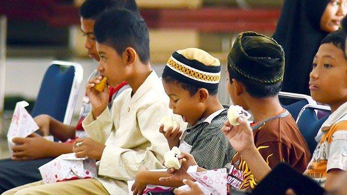 Kapolres Belawan Santuni Anak Yatim