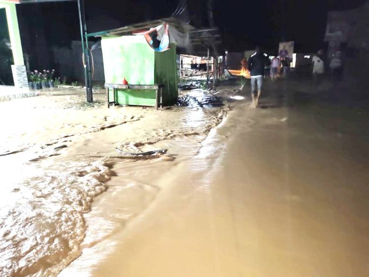 Sungai Batang Lubu Sutam Meluap Rendam Seratusan Rumah di Padang Lawas