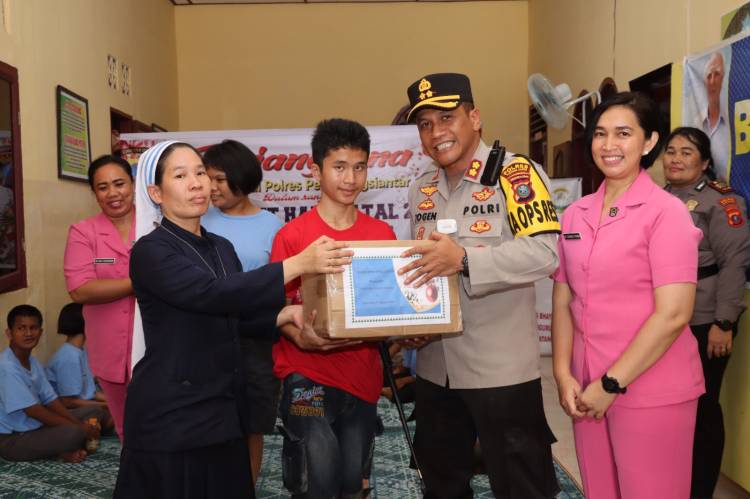 Kapolres Pematang Siantar Kunjungi Panti Asuhan dan Personel yang Sakit