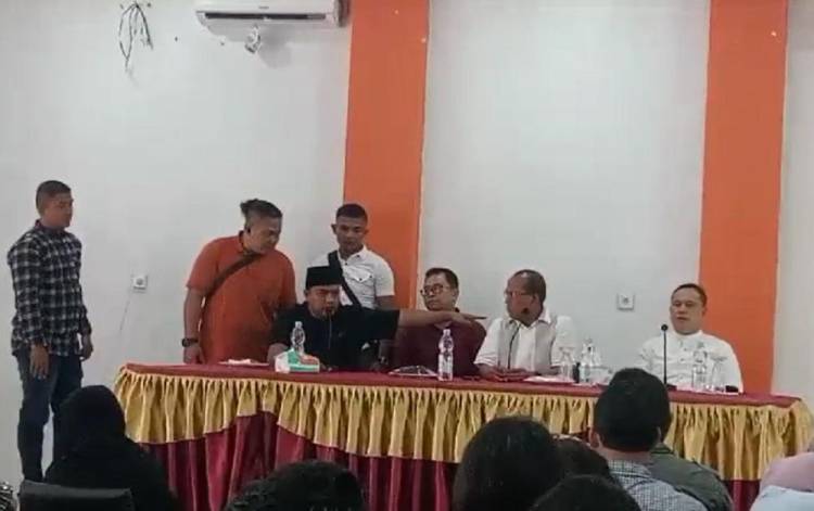 Ketua DPRD Tapteng Nyelonong Masuk dan Marah-marah di Rapat Dinkes yang Dipimpin Pj Bupati