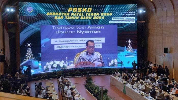 Menhub Buka Posko Pusat Angkutan Natal-Tahun Baru