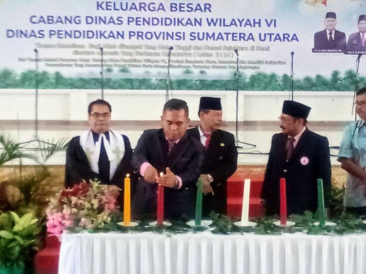 Perayaan Natal Keluarga Besar Cabdisdik Wilayah VI Penuh Sukacita