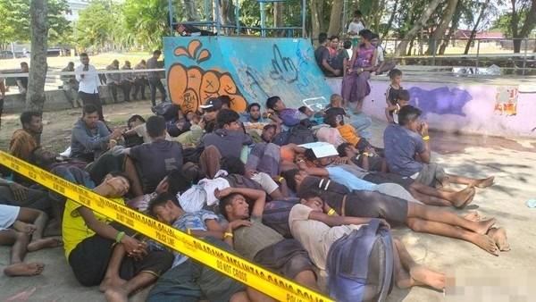 50 Pengungsi Rohingya Mendarat di Aceh Timur, Sempat Sembunyi di Semak-semak