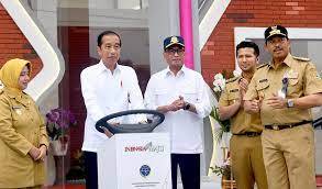 Resmikan 4 Terminal di Jateng-Jatim, Jokowi Minta Image &lsquo;Preman&rsquo; Dihilangkan