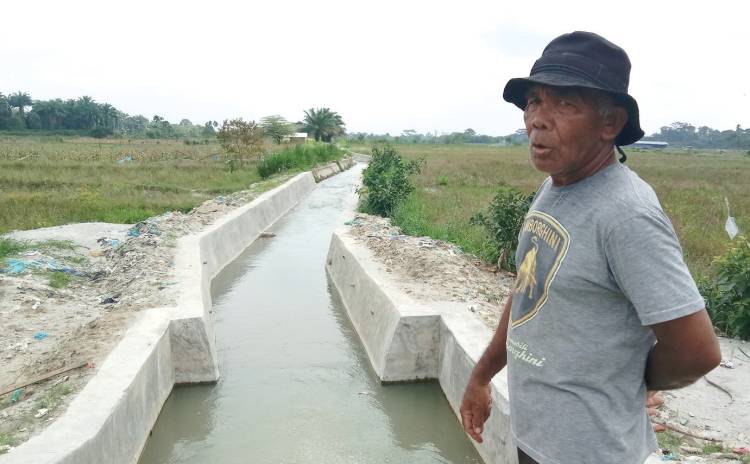Proyek Rehab Daerah Irigasi Kampung Melayu/Hubuan Tanah Jawa Berbiaya Rp1,5 Miliar Lebih Disoal Warga