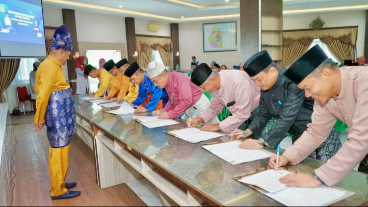 Pejabat Pemkab Tandatangani Pakta Integritas, Disaksikan Plt Bupati Langkat