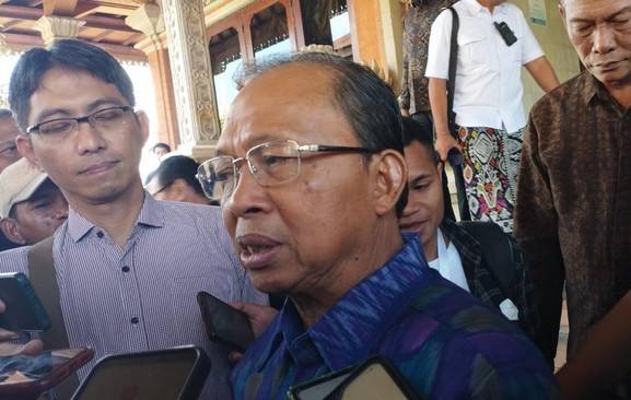 Mantan Gubernur Bali Wayan Koster Diperiksa Polisi 3 Jam