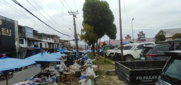 Pengelola Akui Penertiban  Pusat Pasar Sidikalang Belum Maksimal