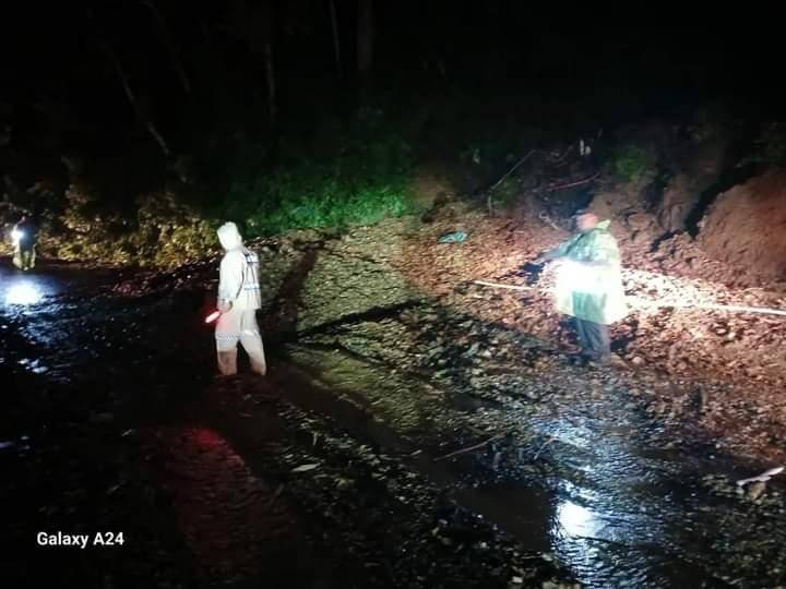 Longsor di Perbatasan Karo - Dairi, Lalulintas Sempat Macet