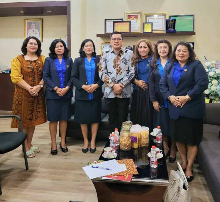 Terima Pengurus WKRI, Naslindo Sirait Ajak UMKM Semakin Giat Adopsi Digital