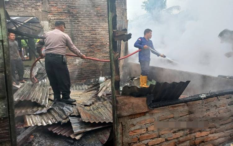 Dua Rumah Terbakar di Karo Dipicu Ledakan Tabung Gas