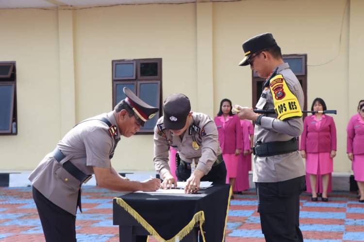 Kapolres Taput Pimpin Sertijab Wakapolres, Kasat Lantas dan 2 Kapolsek