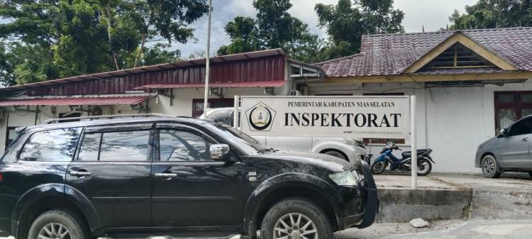Ratusan Warga Desa Minta Kades Sifalago Diperiksa