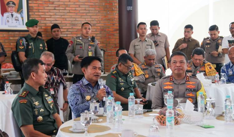 Pj Gubernur Pastikan Persiapan Pemilu 2024 Sesuai Tahapan