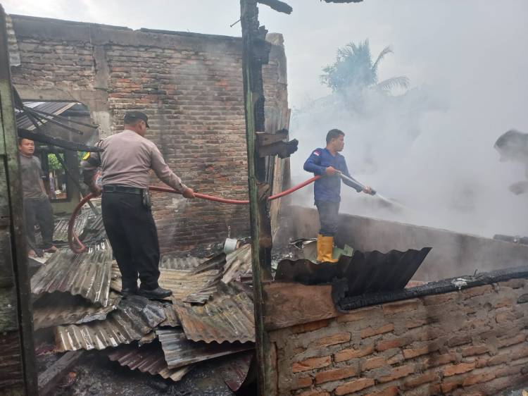 2 Rumah Terbakar di Mardingding Karo, 1 Orang Luka Bakar