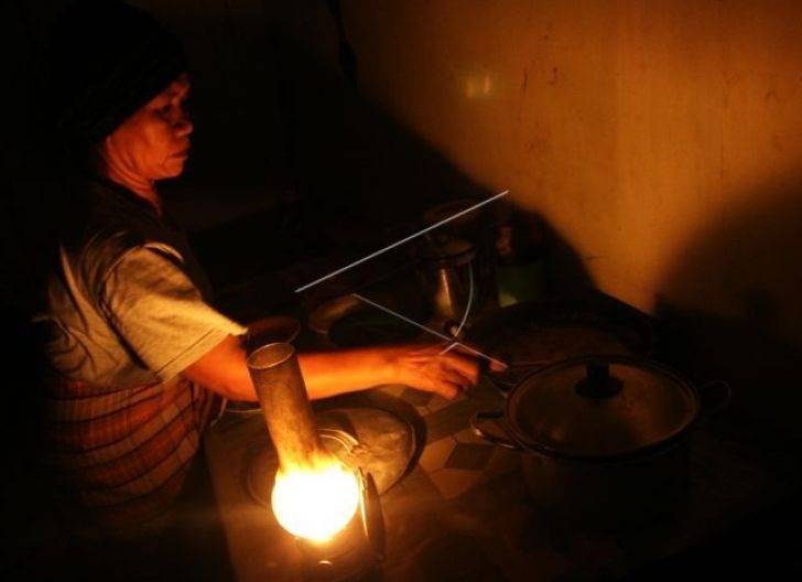 Warga Geram, Listrik Padam Belasan Kali Dalam 1 Jam