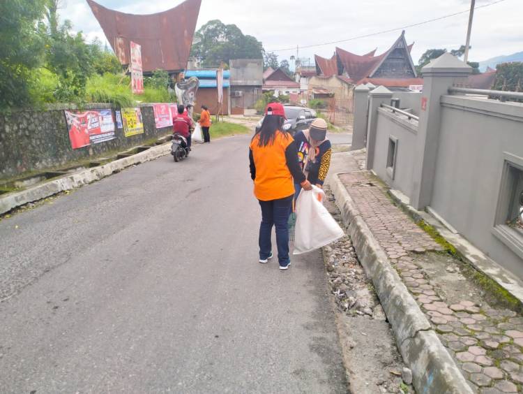 Libur Nataru, Produksi Sampah 12 Dump Truk Setiap Hari di Parapat