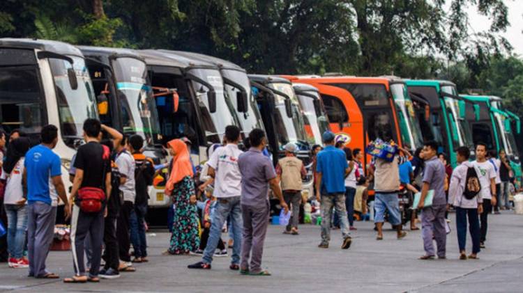 Pemko Pematangsiantar Diminta Tertibkan &ldquo;Terminal Bayangan&rdquo; di Pusat Kota