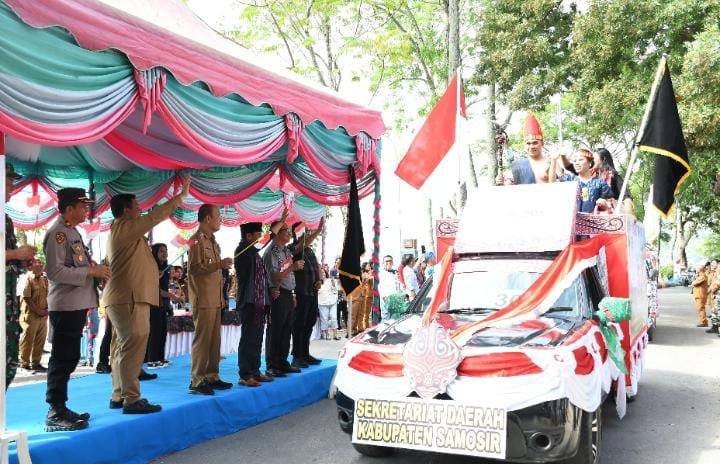 HUT ke-20 Kabupaten Samosir Dimeriahkan Karnaval Pembangunan