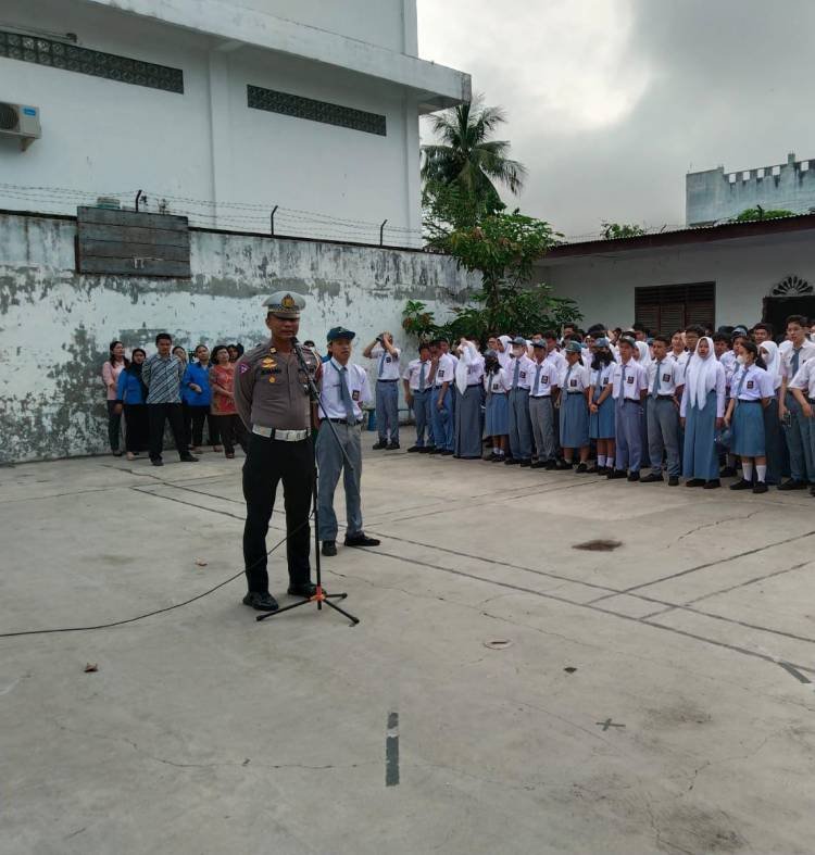 Sat Lantas Polres Tebingtinggi Sosialisasikan Tertib Berlalulintas kepada Pelajar