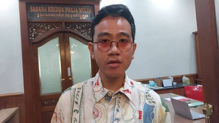 Eksepsi Gibran Diterima, Gugatan Rp 204 T Alumnus UNS Gugur