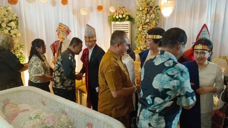 Bupati Simalungun Melayat ke Rumah Duka Pemimpin Umum Harian SIB