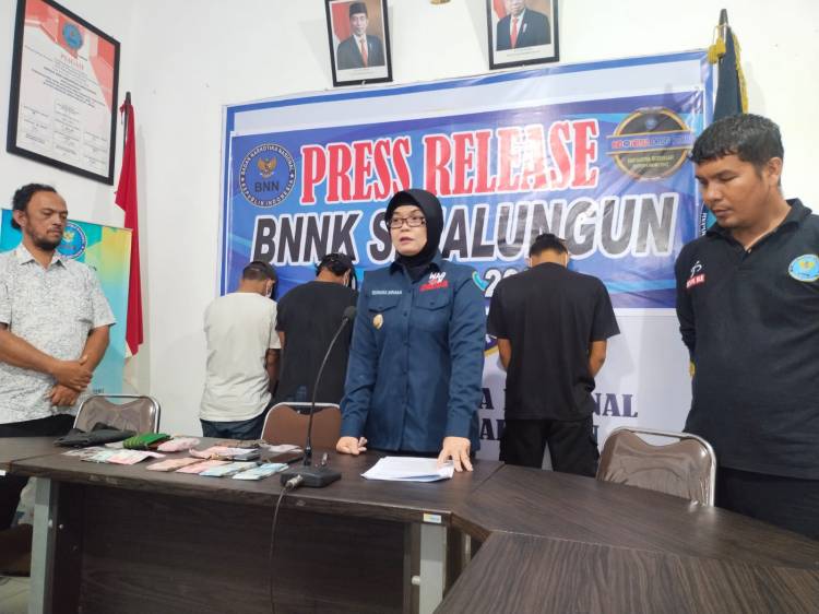 BNN Kabupaten Simalungun Amankan 4 Pelaku Sabu