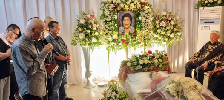 Panitia Pembangunan HKBP Sudirman dan PSPI Medan Melayat ke Rumah Duka Pemimpin Umun Harian SIB