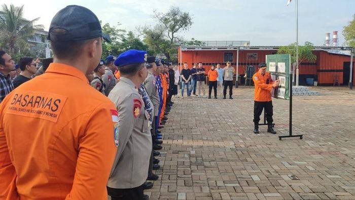 7 Kapal Dikerahkan Cari WN Taiwan yang Hilang di Teluk Jakarta