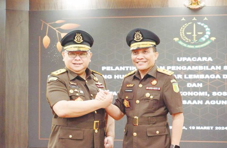 Jaksa Agung Lantik Leonard Eben Ezer Simanjuntak Jadi Staf Ahli