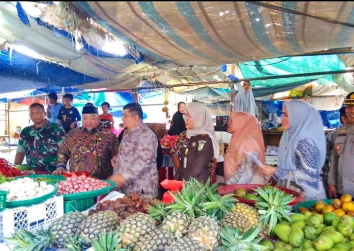 Pj Sekda Agara Pantau Harga Bahan Pokok Jelang Bulan Puasa
