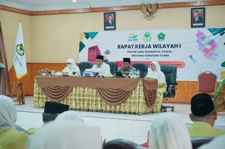 Guru Raudhatul Athfal Harus Profesional