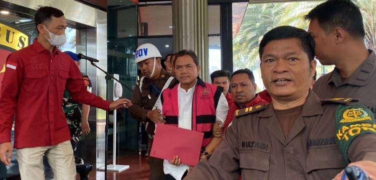 Eks Anggota BPK Achsanul Qosasi Didakwa Terima Suap Rp 40 Miliar