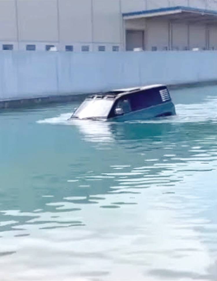 China Luncurkan Mobil Amfibi Seharga Rp 2,1 M, Mampu Melintasi Air