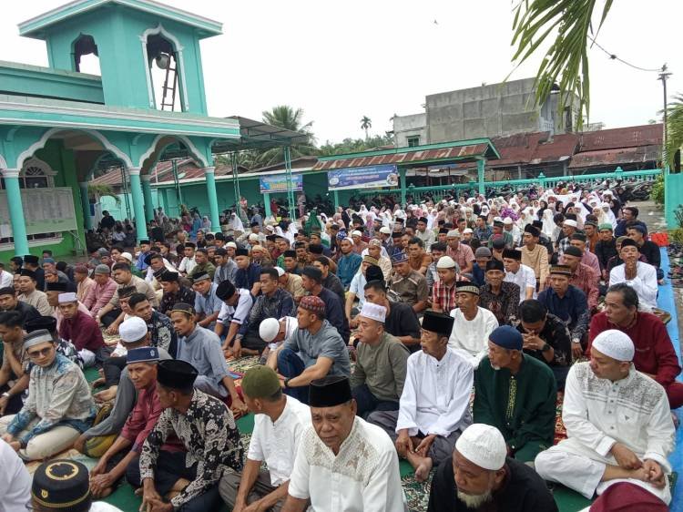Ratusan Masyarakat Binjai Serbangan Asahan Salat Idul Fitri