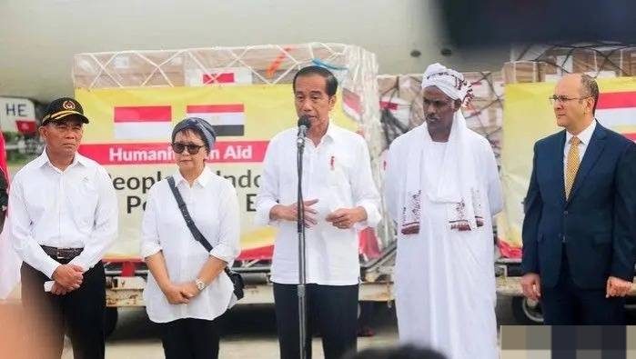 Dianggap Ada Politisasi Bansos, Ini Respons Jokowi