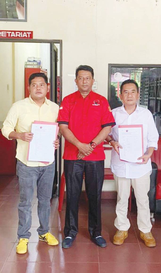 Syahdian-Sabit Daftar Cabup-Cawabup Labusel di Sekretariat PDIP dan Golkar